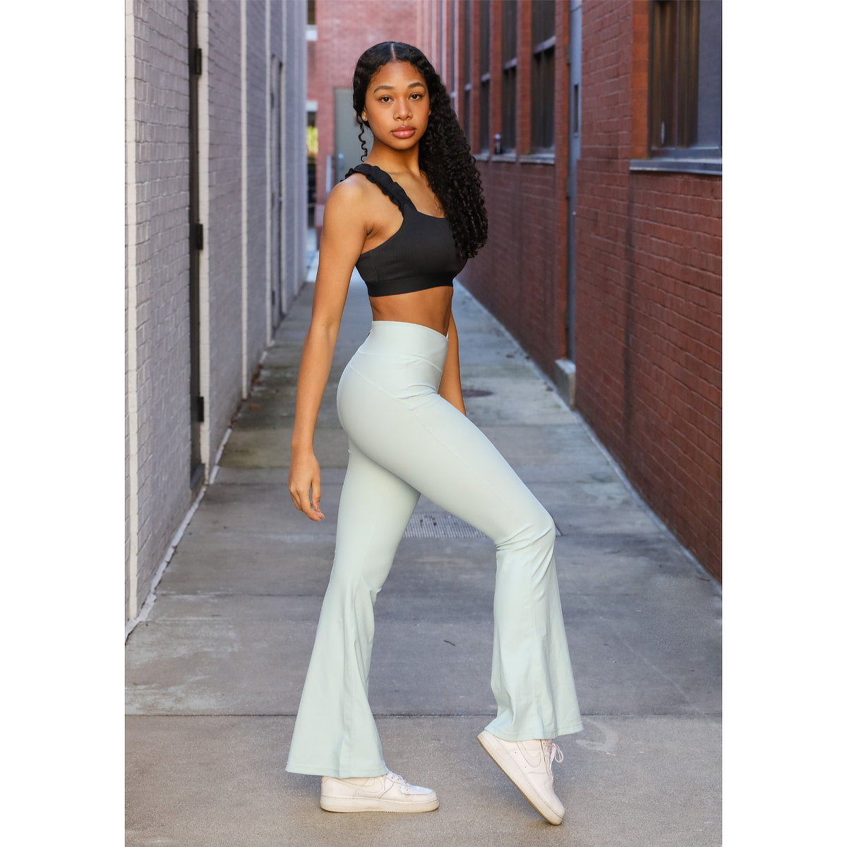 Crossover Ribbed Pant